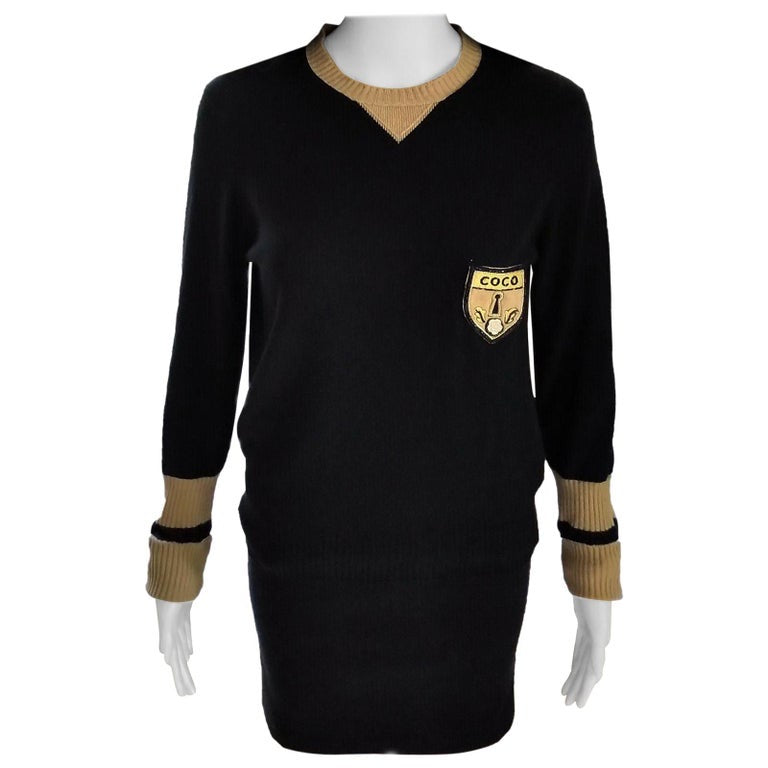 Chanel 2007 Coco Camellia Crest Black & Tan Cashmere Sweater FR 40