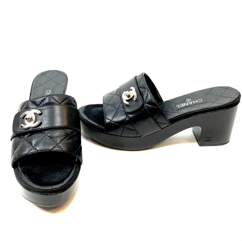 Leather mules Chanel Black size 39 IT in Leather - 11042958