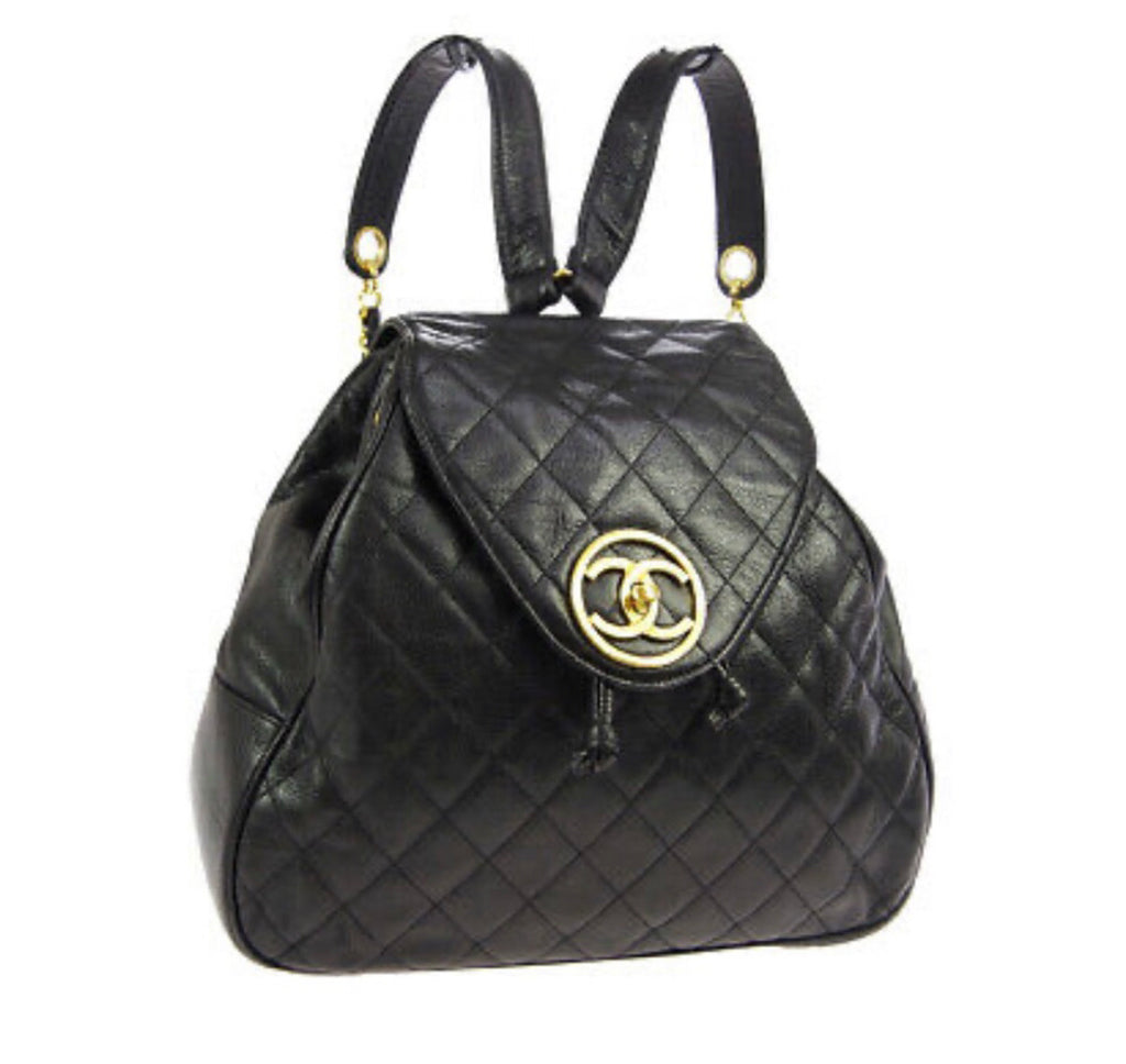 NEW ARRIVALS - Chanel Vintage BLACK Caviar CF Square Backpack 黑金釦荔枝皮方胖CF  後背包- 很久沒出現的CF方胖…