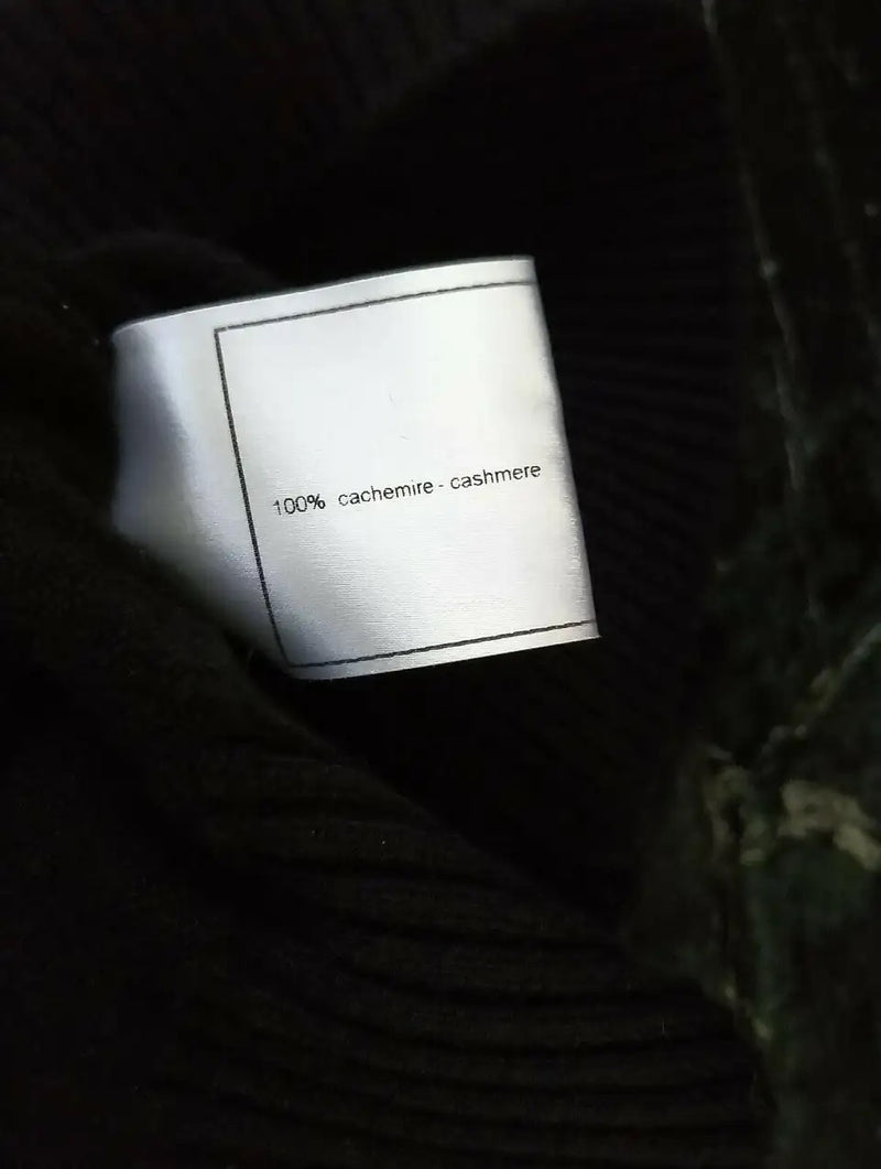 Chanel 2007 Coco Camellia Crest Black & Tan Cashmere Sweater FR 40